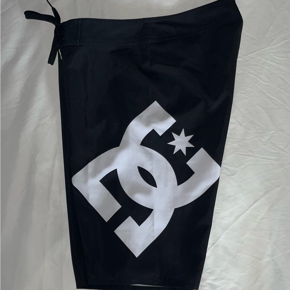 Men’s DC Boardshorts NWT - Picture 2 of 4